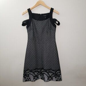 Jessica Simpson Bonded Lace Cold Shoulder Dress 4
